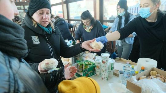 Pracownicy Lubelskich Dworców pomagają uchodżcom z Ukrainy