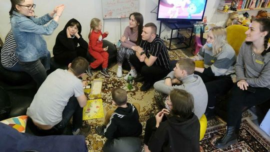 Zajęcia dla dzieci uchodźców z Ukrainy w Galerii Labirynt 
