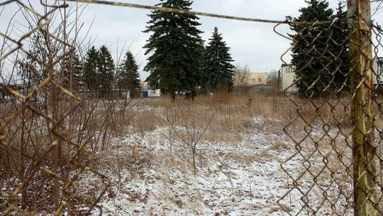 Pusta działka przy Spółdzielczości Pracy