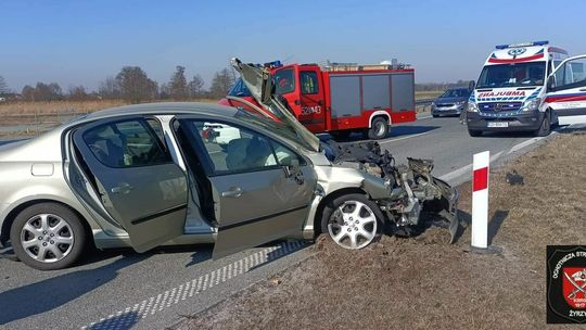 Zderzenie ciężarówki z autem osobowym na S17 Zderzenie ciężarówki z autem osobowym na S17