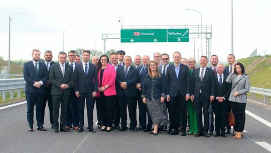 Otwarcie ostatniego fragmentu S-19