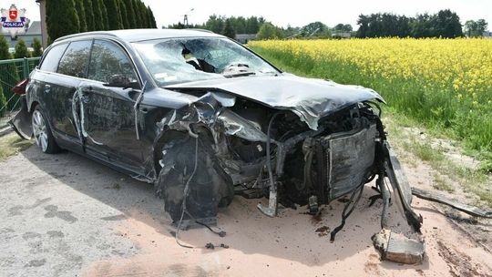 Pijany kierowca wjechał w ogrodzenie posesji Pijany kierowca wjechał w ogrodzenie posesji