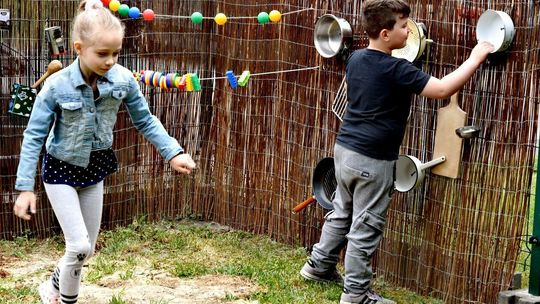 Ekologiczno-sensoryczny plac zabaw