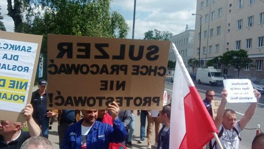 Protest pracowników Sulzer w Warszawie Protest pracowników Sulzer w Warszawie