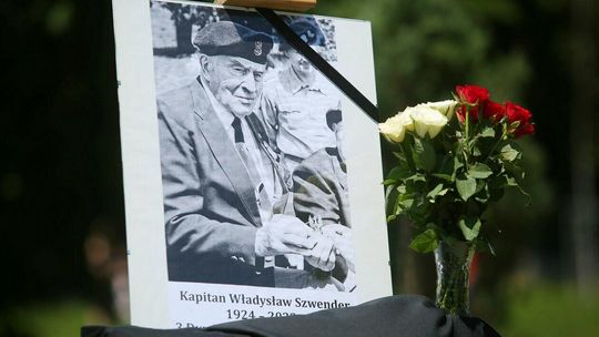 Ostatnie pożegnanie kpt Władysława Szwendera