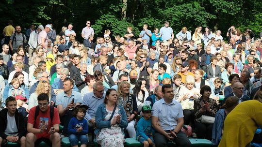 Zespół Pieśni i Tańca Lublin im. Wandy Kaniorowej w Muszli Koncertowej w Lublinie Zespół Pieśni i Tańca Lublin im. Wandy Kaniorowej w Muszli Koncertowej w Lublinie