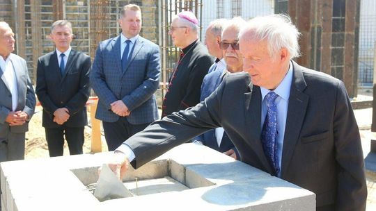 Wmurowanie kamienia węgielnego w Akademi Nauk Stosowanych Wmurowanie kamienia węgielnego w Akademi Nauk Stosowanych