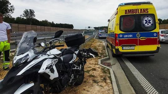 Motocyklista przewrócił się na drodze S19 Motocyklista przewrócił się na drodze S19