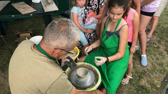 Wędrująca Estrada - zabawa na os. Rataja w Zamościu Wędrująca Estrada - zabawa na os. Rataja w Zamościu