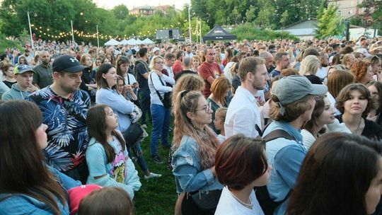 Kwiat Jabłoni na początek Letnich Brzmien w Browarze
