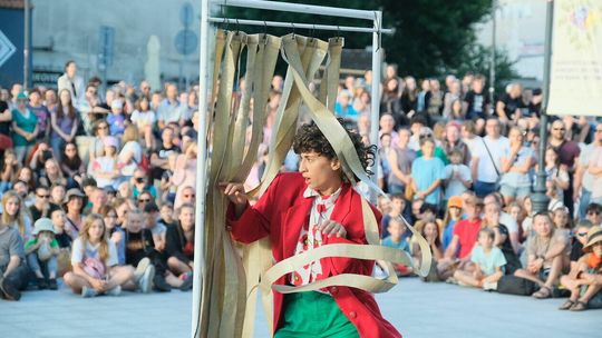 Argentyńska artystka Cami Basterra Argentyńska artystka Cami Basterra