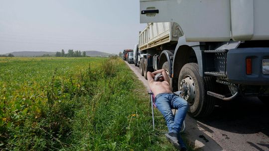 Kolejka po węgiel w Bogdance Kolejka po węgiel w Bogdance
