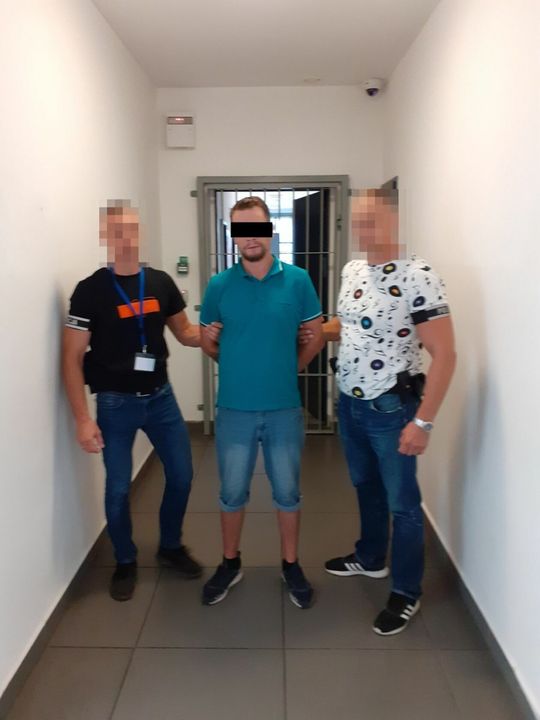 Zatrzymany za kradzież rozbójniczą.