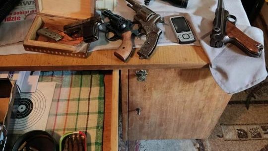 Nielegalny arsenał koło Puław