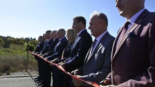 Feta po zakończeniu prac przy uzbrojeniu strefy ekonomicznej w Łaszczówce Kolonii