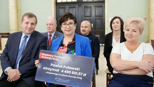 Lublin. Podpisanie umów na środki z Rządowego Funduszu Rozwoju Dróg Lublin. Podpisanie umów na środki z Rządowego Funduszu Rozwoju Dróg