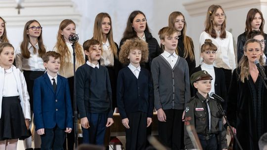 Koncert niepodległości - w 80. rocznicę wysiedleń Zamojszczyzny Koncert niepodległości - w 80. rocznicę wysiedleń Zamojszczyzny