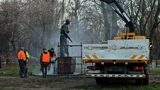 Przenosiny pomnika ks. Idziego Radziszewskiego