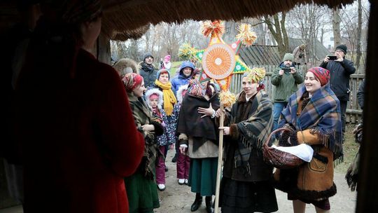 Kolędowanie z gwiazdą Kolędowanie z gwiazdą