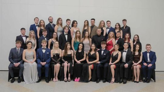 Studniówka maturzystów Zespołu Szkół nr 5 im Jana Pawła II w hotelu Luxor Atelia