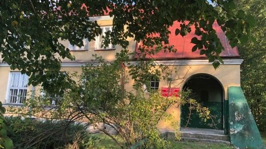 Stara szkoła w Osuchach Stara szkoła w Osuchach