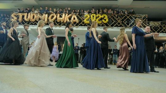 Studniówka maturzystów I LO im St. Staszica w hotelu Luxor Atelia