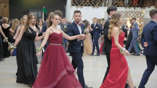 Studniówka maturzystów XXI LO. Studniówka maturzystów XXI LO.