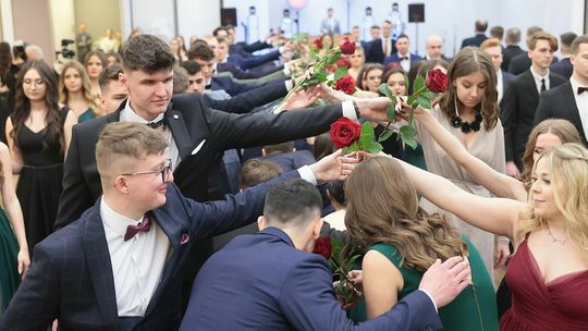 Studniówka puławskiego Zespołu Szkół Technicznych Studniówka puławskiego Zespołu Szkół Technicznych