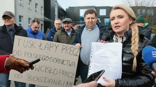 Konferencja prasowa Poseł Marty Wcisło przed KWK Bogdanka Konferencja prasowa Poseł Marty Wcisło przed KWK Bogdanka