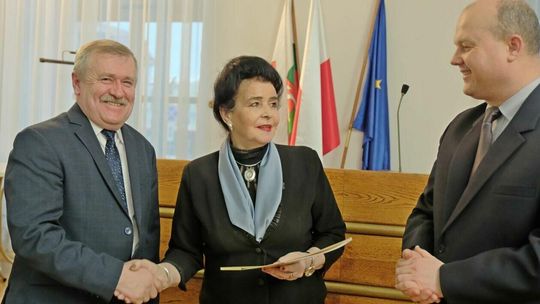 Wręczenie zaświadczeń nowowybranym radnym dzielnicowym Lublina