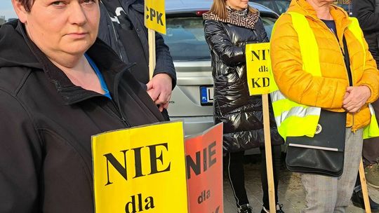 Nie chcemy tu szybkiej kolei - protest przeciwko CPK Nie chcemy tu szybkiej kolei - protest przeciwko CPK