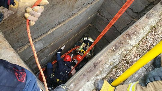 Akcja ratownicza na cmentarzu w Lublinie 