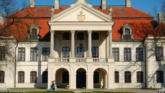 Mundurowa Majówka w Kozłówce (1-3 maja)