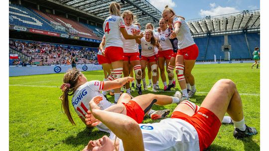 Siła kobiecego rugby - wystawa w Galerii Fotografii Ratusz 12.05-13.06