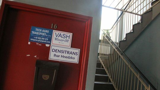 Białoruskie firmy przewozowe w dawnej bazie PKS Białoruskie firmy przewozowe w dawnej bazie PKS