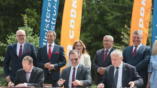 Podpisanie umowy na budowę dwóch odcinków S12 Podpisanie umowy na budowę dwóch odcinków S12