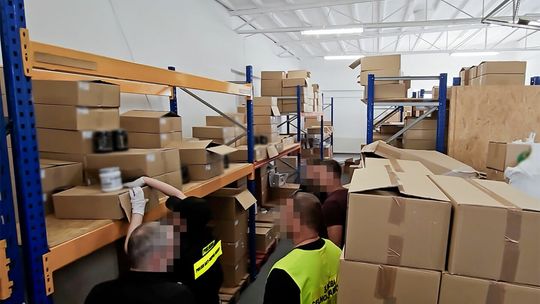 Rozbicie zorganizowanej grupy przestępczej zajmującej się nielegalną produkcją środków farmaceutyczn
