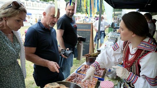 Tradycyjnie-Festiwal Kół Gospodyń Wiejskich i Twórców Ludowych w Nałęczowie 