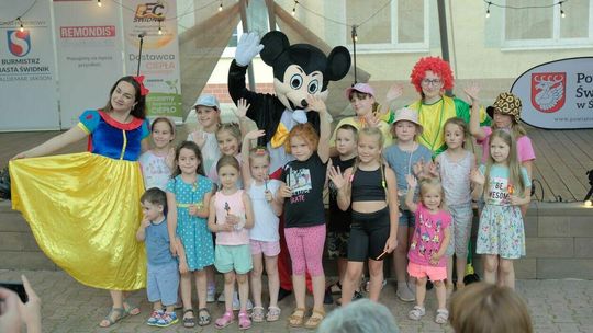 Konkurs kulinarny Bitwa Regionów i festyn rodzinny z okazji Świdnickiego Lipca Konkurs kulinarny Bitwa Regionów i festyn rodzinny z okazji Świdnickiego Lipca