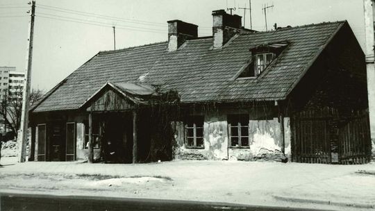 Zbieg ulic Kalinowszczyzna i Lelewela. Widoczny nieistniejący dom przy ul. Kalinowszczyzna 50