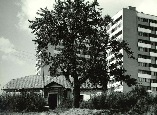  Sierakowszczyzna. Jeden z nieistniejących domów w części północno-zachodniej, w wąwozie pomiędzy osiedlami