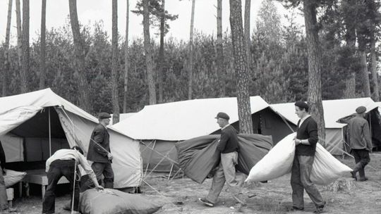 Zalew Zemobrzycki ma 49 lat.