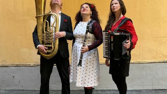 Valeria's Klezmer Chariot