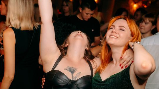 Kobiety, wino i śpiew. Tak się bawiono w Berecie