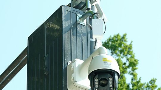 Nowe kamery z widokiem na powstający pomnik Lecha Kaczyńskiego