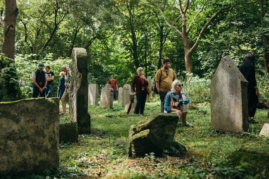 zwiedzanie cmentarza