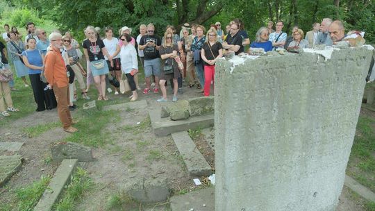 Lubliner Festival: Zwiedzanie starego cmentarza żydowskiego z prof. Andrzejem Trzcińskim 