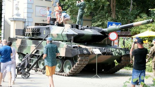 Piknik wojskowy w Nałęczowie 