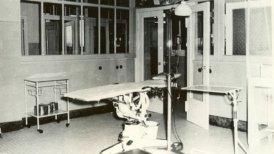 stara sala operacyjna Kliniki Okulistyki