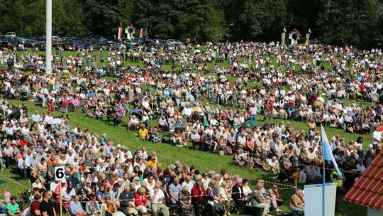 Tysiące wiernych w Wąwolnicy